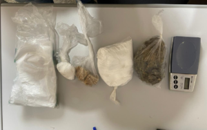 Imagem da notícia - PC-AM prende homem com porções de maconha e pasta base de cocaína