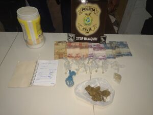 Imagem da notícia - PC-AM prende em flagrante dois jovens por tráfico de drogas, em Manaquiri