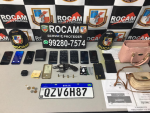 Imagem da notícia - Rocam prende trio e apreende adolescente com arma de fogo e drogas