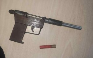 Imagem da notícia - Polícia Militar apreende adolescente e detém dois envolvidos em roubo