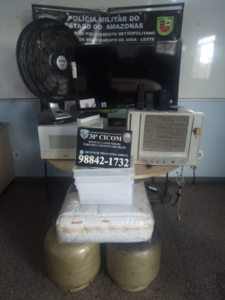 Imagem da notícia - Na zona leste, PM prende dupla em tentativa de fuga após furto