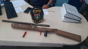 Imagem da notícia - Em Rio Preto da Eva, PM detém homem com arma caseira