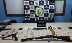 Imagem da notícia - PMAM apreende dois adolescentes e detém jovem com armas de fogo