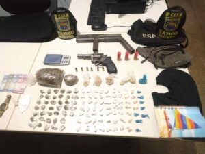 Imagem da notícia - Polícia Militar prende indivíduo por tráfico de drogas, em Iranduba