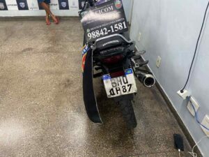 Imagem da notícia - Homem é preso pela PM por adulteração de veículo, na zona leste