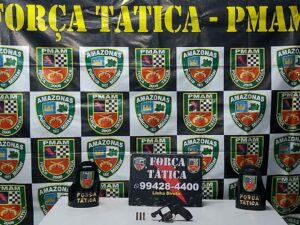 Imagem da notícia - Polícia Militar localiza e apreende arma utilizada em assaltos, na zona sul