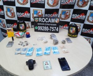 Imagem da notícia - Rocam prende mãe e filho por tráfico e prende foragido da justiça