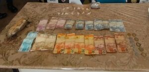 Imagem da notícia - Em Juruá, PMAM prende mulher por tráfico de drogas e crime ambiental