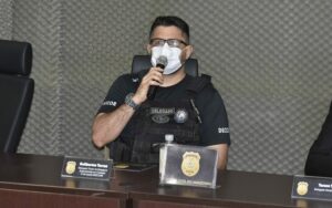 Imagem da notícia - PC deflagra Operação CBUQ e cumpre mandados contra servidor municipal