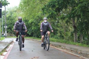 Imagem da notícia - Ciclopatrulha da PM dá dicas para pedalar com segurança nas ruas