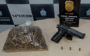 Imagem da notícia - Polícia Civil prende dupla com drogas, arma e munições, na zona leste