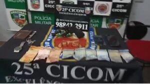 Imagem da notícia - Na zona leste, Polícia Militar detém dois com arma de fogo em motocicleta