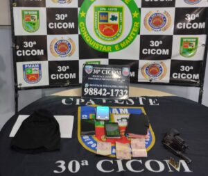 Imagem da notícia - No Jorge Teixeira, PM apreende adolescente e prende trio com arma de fogo