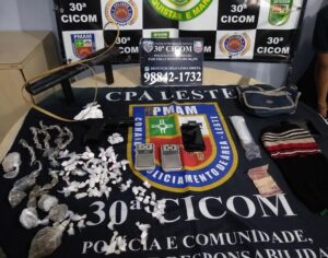 Imagem da notícia - Dupla é presa em posse de arma de fogo e drogas, no bairro Jorge Teixeira