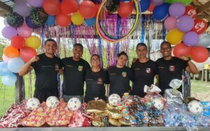 Imagem da notícia - Policiais da Base Arpão promovem atividades do Dia das Crianças em comunidade rural de Coari