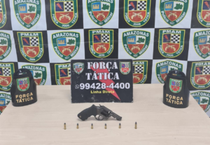 Imagem da notícia - Força Tática prende dupla por porte ilegal de arma de fogo na zona norte