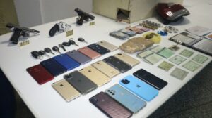 Imagem da notícia - Cidade mais Segura: SSP-AM prende nove pessoas e apreende drogas e armas em Manaus e no Iranduba