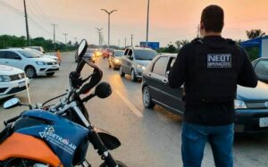 Imagem da notícia - Detran-AM autua 173 condutores no feriadão