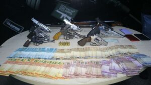 Imagem da notícia - Operação integrada resulta na prisão de casal e apreensão de dez armas de fogo