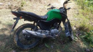 Imagem da notícia - Na zona norte, PM recupera motocicleta roubada e prende jovem por tráfico de drogas