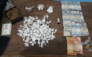 Imagem da notícia - Em Manacapuru, jovem é detido pela Polícia Militar por tráfico de drogas