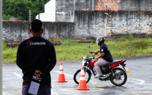 Imagem da notícia - Detran-AM realiza provas de legislação e de direção em 21 municípios