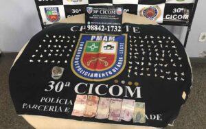 Imagem da notícia - PMAM prende homem suspeito de tráfico de drogas, na zona leste