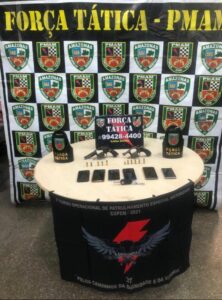 Imagem da notícia - Polícia Militar apreende armas de fogo e objetos roubados na tarde de sexta-feira, na zona leste