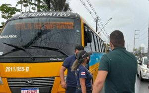 Imagem da notícia - Em operação integrada, Neot realiza fiscalização em transportes alternativos e executivos na zona leste de Manaus