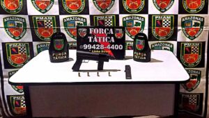 Imagem da notícia - Polícia Militar apreende adolescente em posse de arma na zona centro-sul