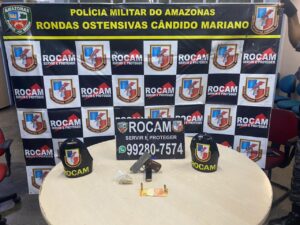 Imagem da notícia - Rocam prende no São José, homem portando entorpecentes, arma de fogo com munições e dinheiro