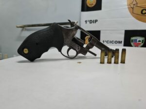Imagem da notícia - Agente da SSP-AM impede roubo, prende infrator e apreende arma de fogo em Manaus