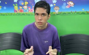 Imagem da notícia - PC-AM solicita colaboração para localizar família de jovem encontrado no bairro Adrianópolis