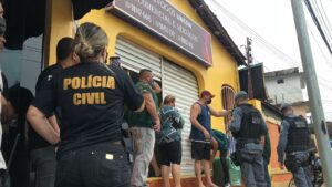 Imagem da notícia - Estabelecimentos com vendas de fogos de artifício e comércio irregular de sucatas são alvo de fiscalização da SSP-AM