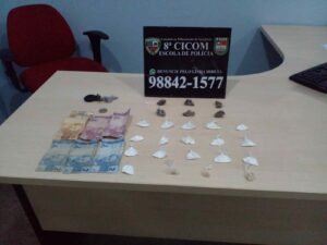 Imagem da notícia - PMAM prende três homens em posse de entorpecentes, na capital