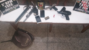 Imagem da notícia - PMAM detém bando suspeito de assalto à embarcação no município de Tefé