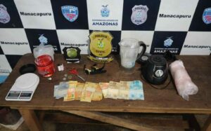 Imagem da notícia - Em Manacapuru, PC-AM prende homem por tráfico de drogas e apreende material entorpecente e dinheiro