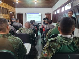 Imagem da notícia - Policiais civis e militares recebem instrução para manuseio de metralhadora israelense