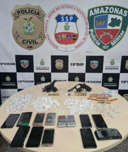 Imagem da notícia - Cidade Mais Segura: agentes da SSP-AM prendem trio suspeito de tráfico de drogas, na zona oeste da capital
