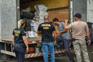 Imagem da notícia - PC-AM incinera 1,2 tonelada de entorpecentes apreendidos durante ações policiais no estado