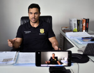 Imagem da notícia - PC-AM alerta população sobre perigo de reagir a roubos e como prevenir