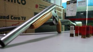 Imagem da notícia - Cidade Mais Segura: armas de fogo são apreendidas em caixa de televisão no Porto de Manaus