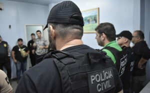 Imagem da notícia - PC-AM deflagra operação de cumprimento de mandados e prende dois homens em posse de drogas na zona norte