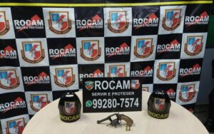 PMAM detém homem e mulher por porte ilegal de arma de fogo, no bairro Alvorada