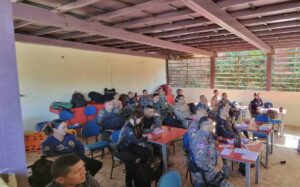 Imagem da notícia - Alunos do curso de Unidades Especializada de Fronteiras recebem instrução sobre identificação de fraude veicular