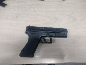 PMAM detém quatro envolvidos em roubo de veículo e sequestro de motorista de aplicativo
