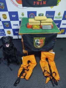 Imagem da notícia - Polícia Militar do Amazonas, em ação da operação Hórus, apreende mais de 10kg de drogas