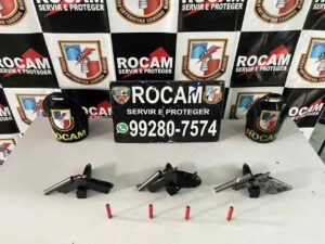 Imagem da notícia - PMAM prende três homens por porte ilegal de arma de fogo e tráfico de drogas