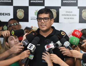 Imagem da notícia - PC-AM prende em flagrante mulher que matou companheiro com facada no peito