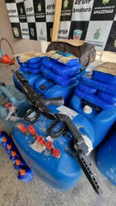 Imagem da notícia - Hórus/Fronteira Mais Segura: drogas, arma de fogo e dinheiro em espécie são apreendidos durante operação em Amaturá